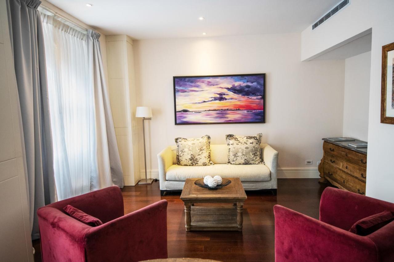 เซ็นทรัล โฮเต็ล ปานามา Hotel ปานามาซิตี้ ภายนอก รูปภาพ A living room in a serviced apartment in Paris