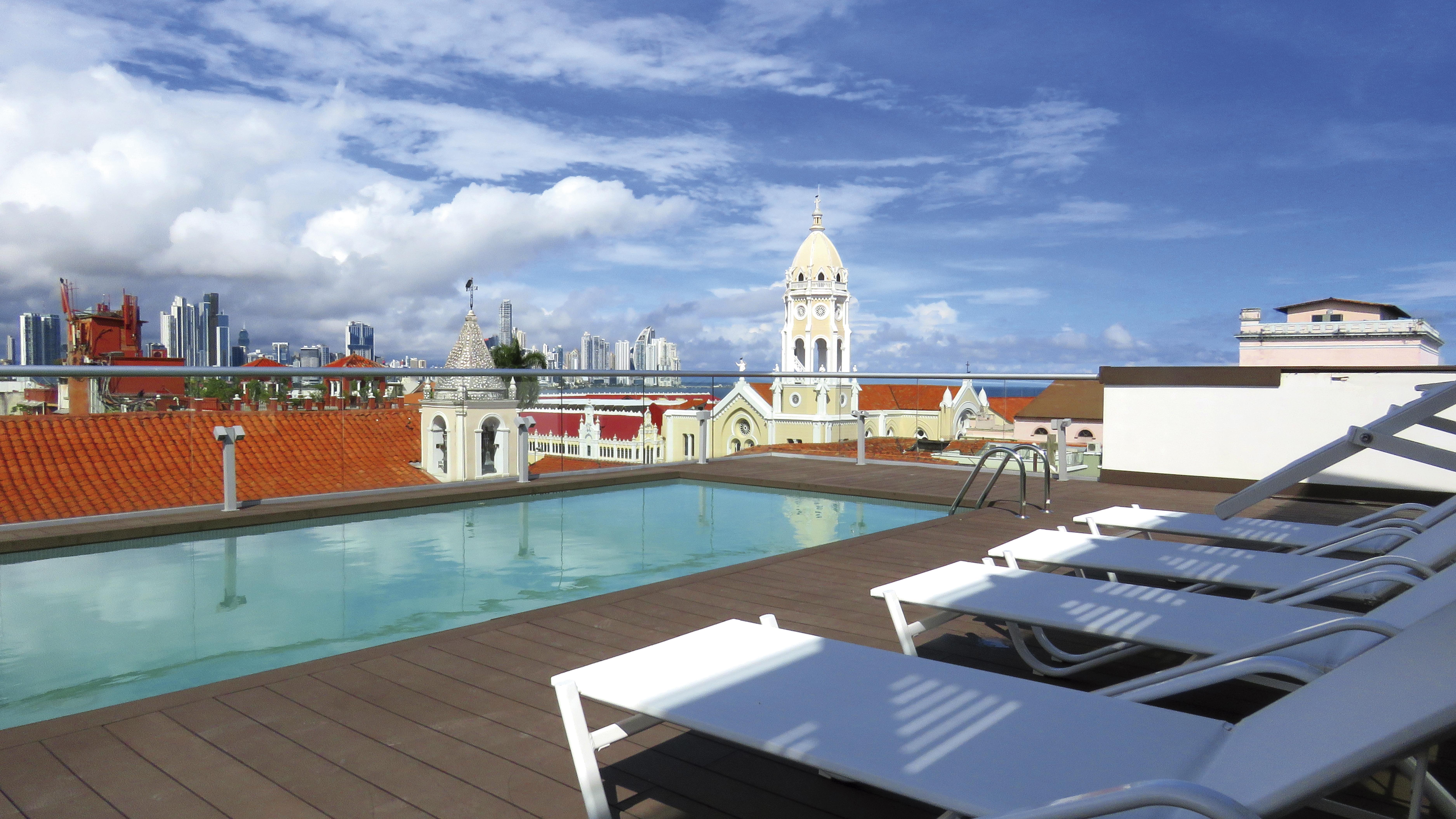 เซ็นทรัล โฮเต็ล ปานามา Hotel ปานามาซิตี้ ภายนอก รูปภาพ Rooftop pool at the Hotel Unique
