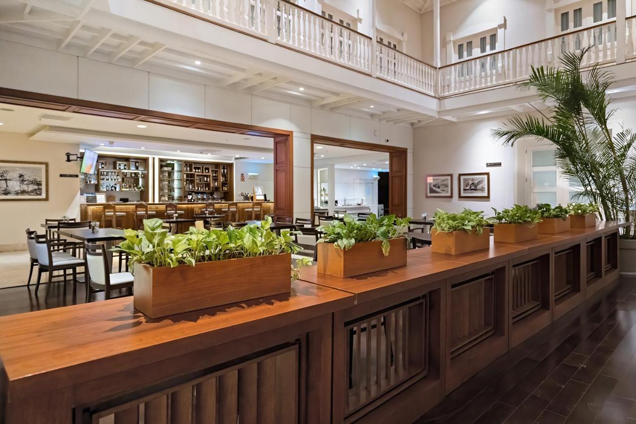 เซ็นทรัล โฮเต็ล ปานามา Hotel ปานามาซิตี้ ภายนอก รูปภาพ The interior of the restaurant
