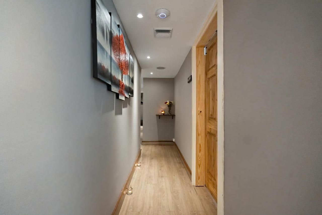 เซ็นทรัล โฮเต็ล ปานามา Hotel ปานามาซิตี้ ภายนอก รูปภาพ A corridor in a house